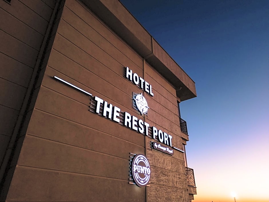 The Rest Port Hotel