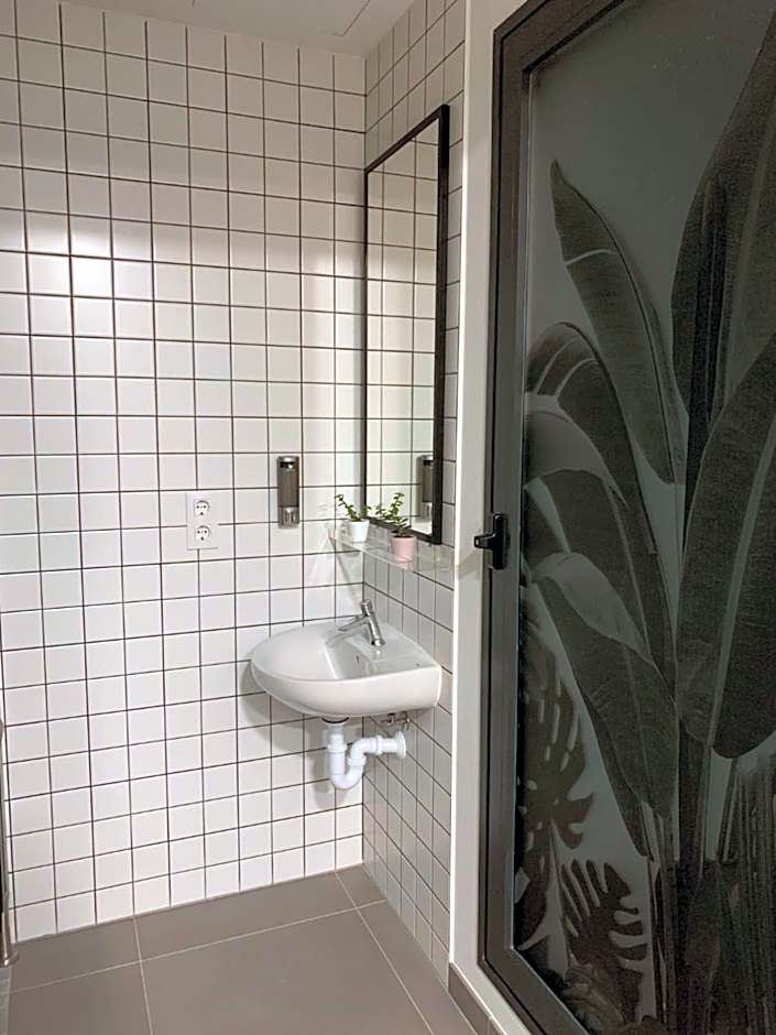 VTZ The Botanic Hostel