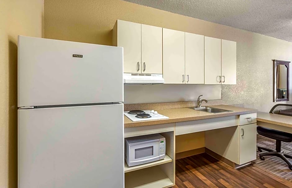 Extended Stay America Select Suites - Chicago - Downers Grove