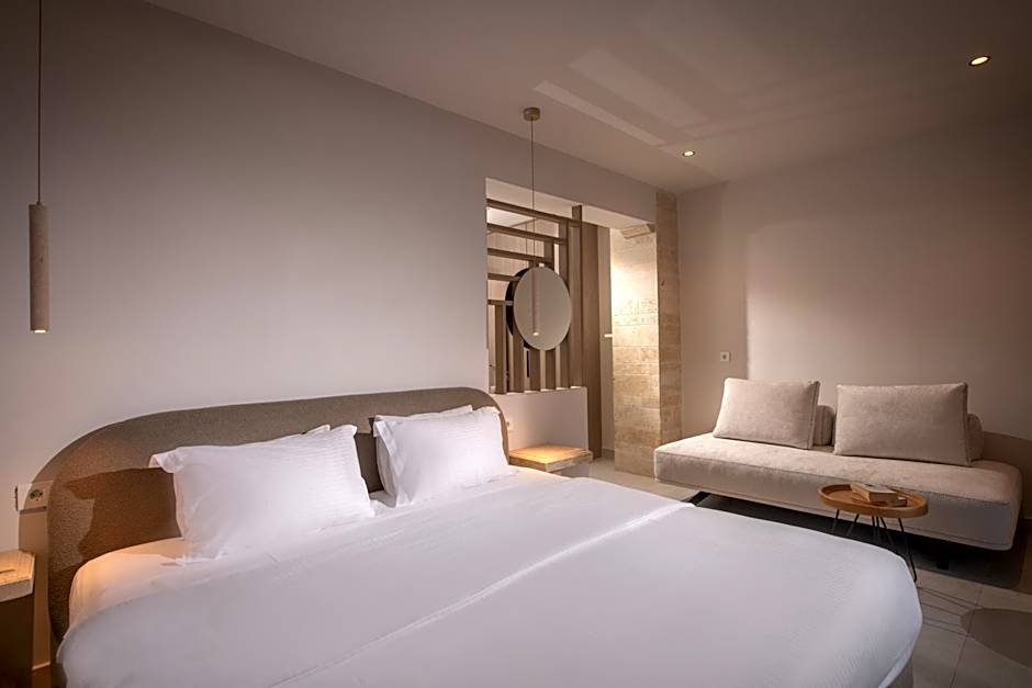 Parthenis Hotel & Suites