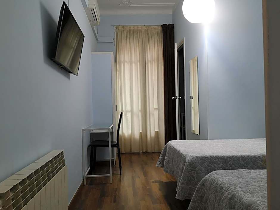 Hostal Lesseps