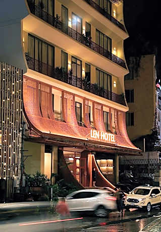 Len Hotel