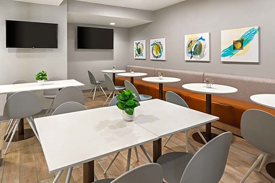 TownePlace Suites by Marriott Chicago Lombard