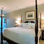 Bienville House Hotel