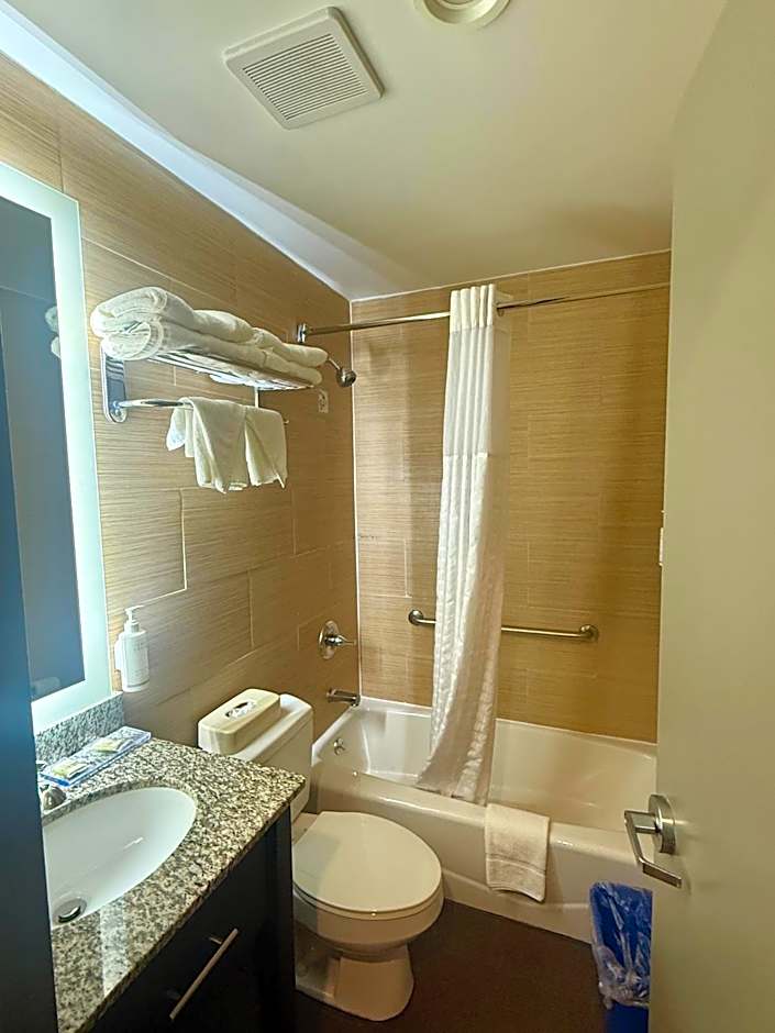 Days Inn by Wyndham Brooklyn Borough Park