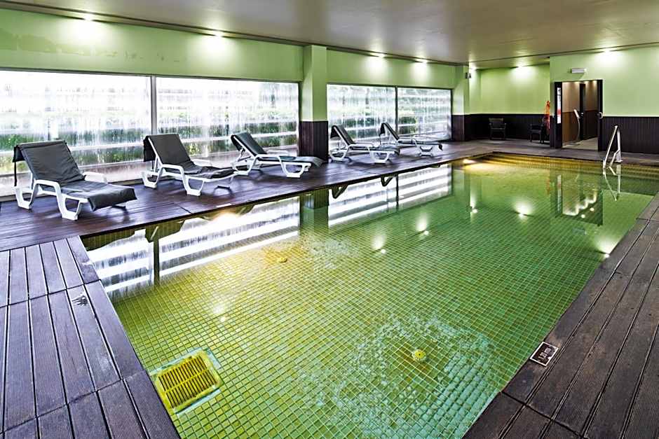 Golden Tulip São João da Madeira Hotel