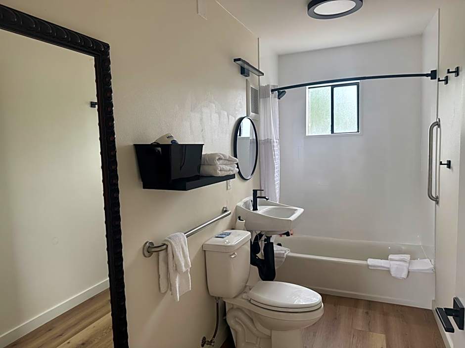 Richland Inn and Suites