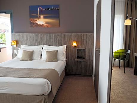 Privilege Room with balcony and 1 double bed
