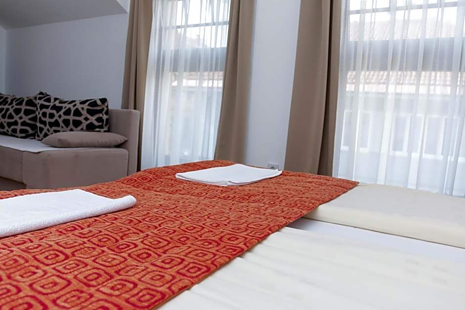 Hotel Logavina 8 Garage Parking