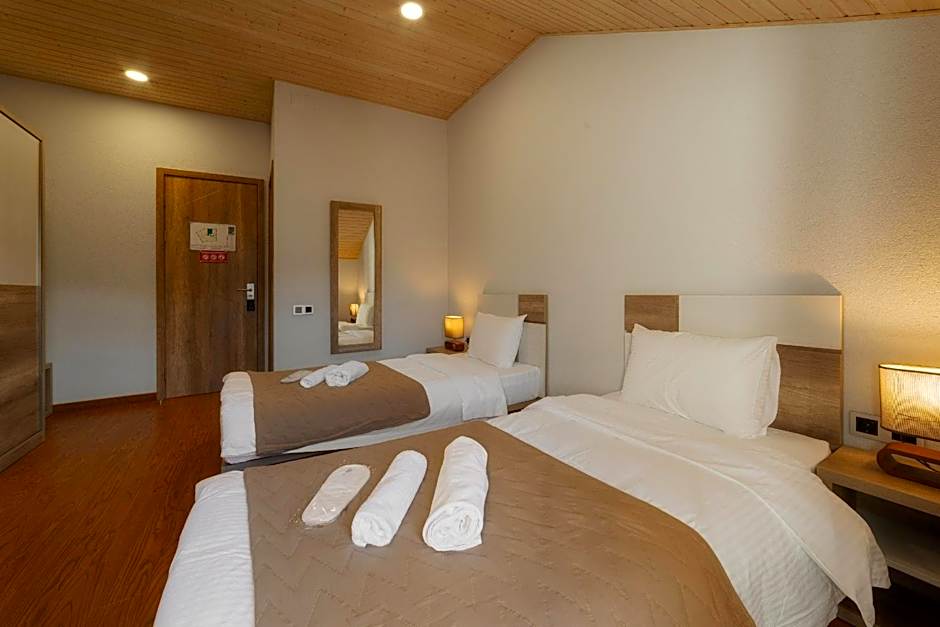 Ereto Hotel by SnowTime