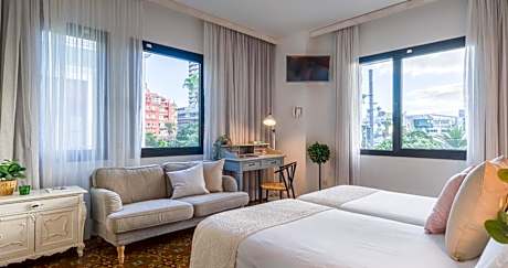 Superior Room with Views