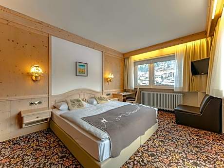 Superior Double Room with Balcony