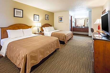 Standard Queen Room with Two Queen Beds - Non-Smoking