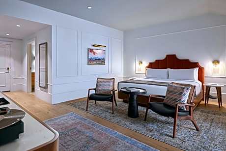 Junior King Suite with City View