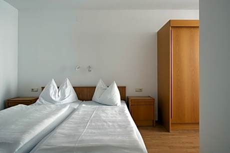 Budget One-Bedroom Apartment