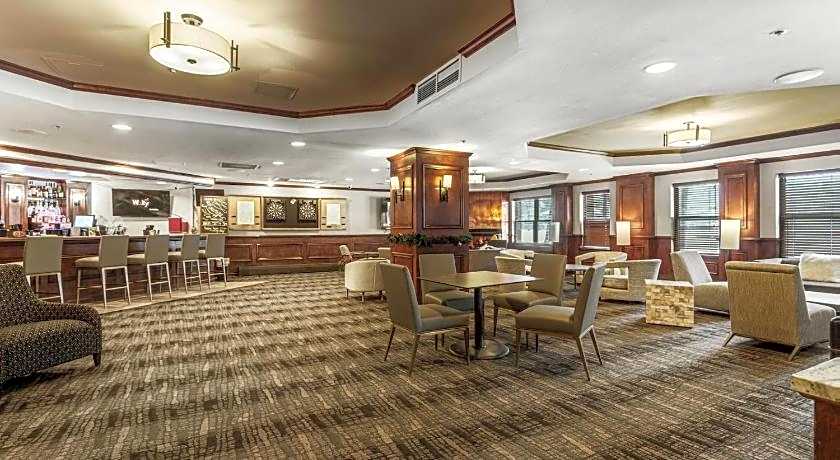 River Mountain Lodge