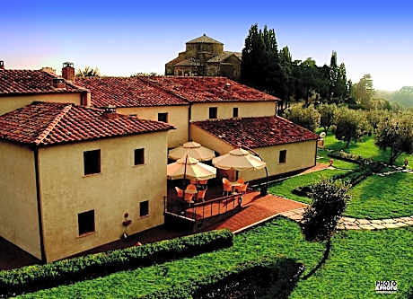 Sovana Hotel & Resort