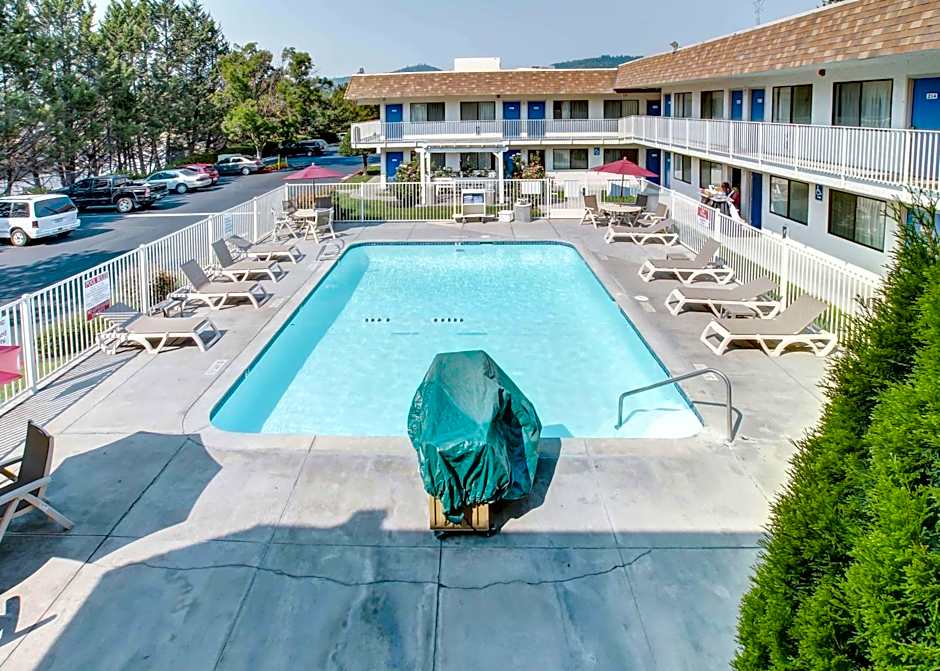 Motel 6-Grants Pass, OR