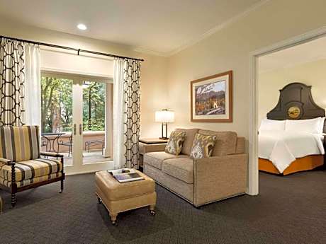 One-Bedroom King Suite with Bath Tub and Sofa Bed - Fireplace/Patio/Balcony/Garden View