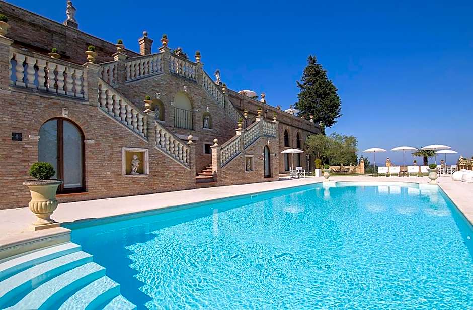 Villa Cattani Stuart XVII secolo