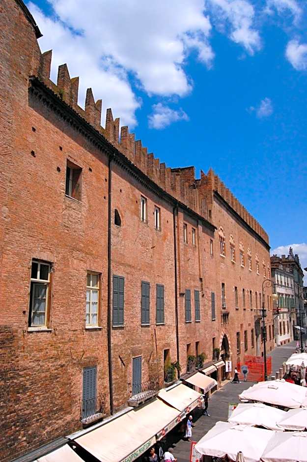 Hotel Mantegna Stazione, MantegnaHotels