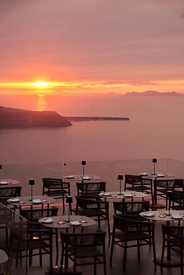 Kivotos Santorini - Preferred Hotels & Resorts