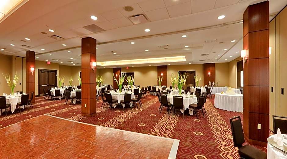 DoubleTree by Hilton Hotel & Suites Pittsburgh Downtown