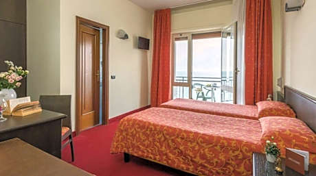 Superior Double Room with Lake View