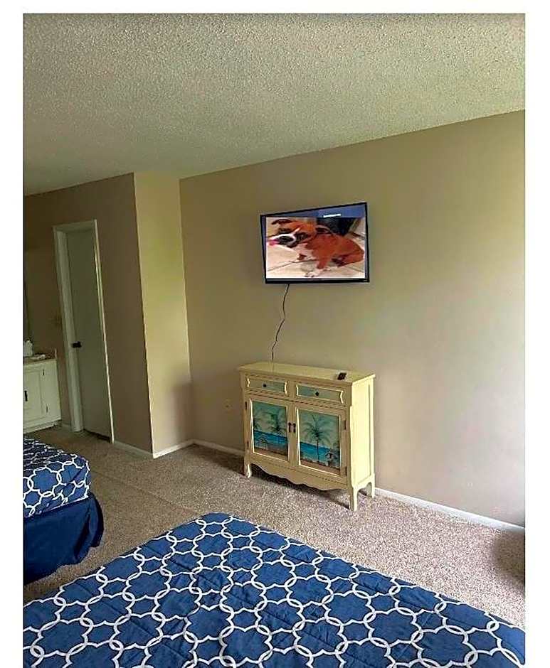 Siesta Key Beach - 2 Bedroom - 3 Beds - 3 Bathroom Duplex with Heated Swimming Pool