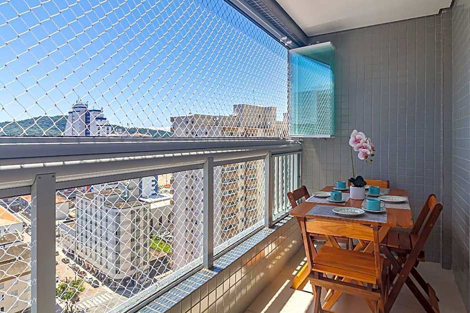 Apartamentos a Beira Mar, Aconchegantes e Modernos, a 3 Minutos da Praia com Ar Condicionado, Sacada Gourmet, Garagem e Portaria 24h