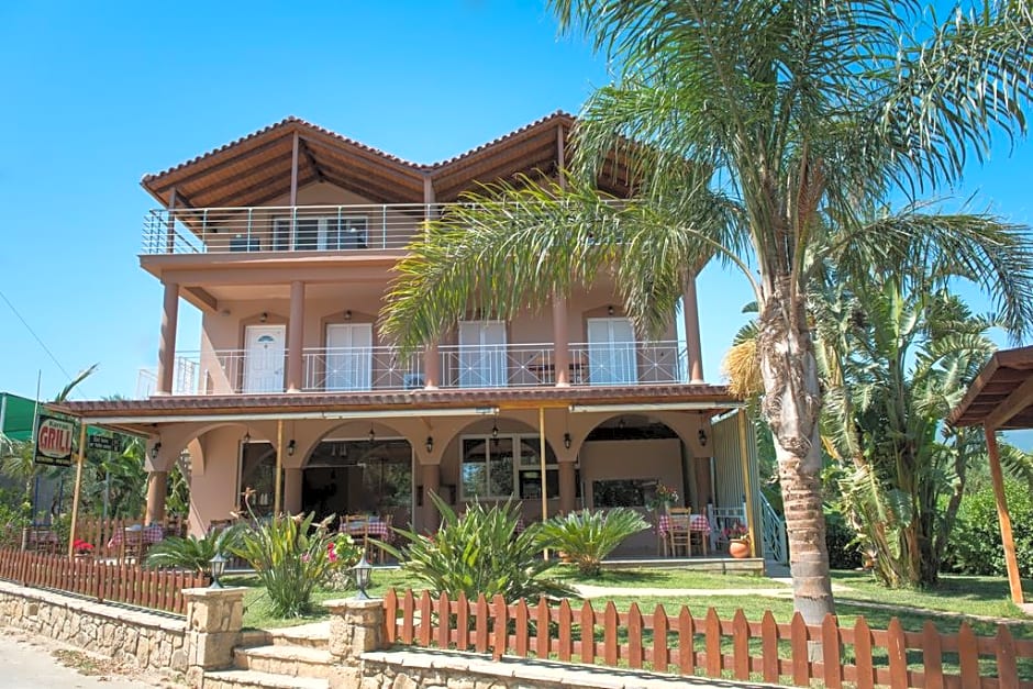 Armonia Studios & Apartments