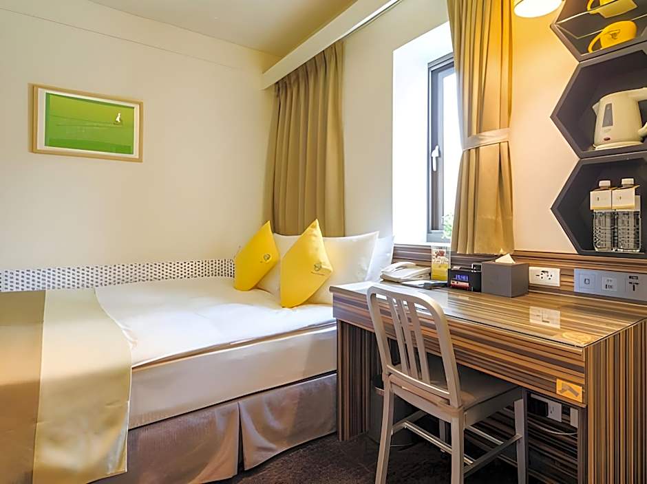 Bee House by Cosmos Creation