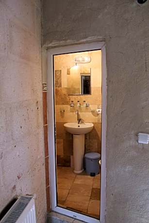 Arch Room with Balcony