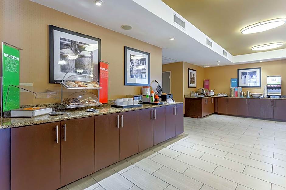 Hampton Inn By Hilton Biloxi/Ocean Springs