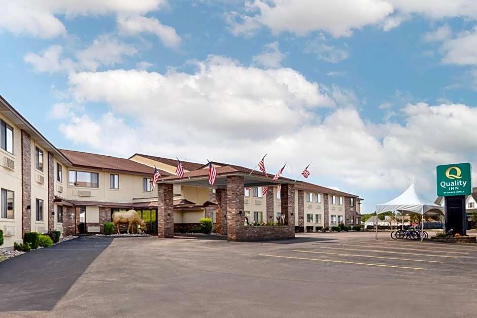 Quality Inn Saint Ignace I-75