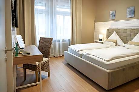 Apartment-Superior-Ensuite Dusche-Stadtblick