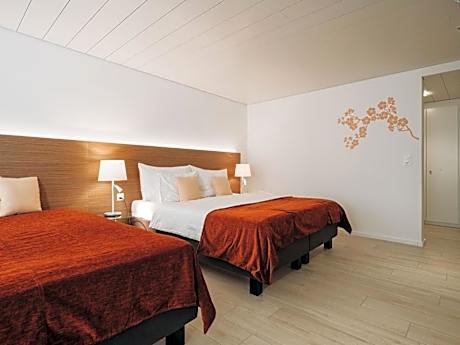 Family and Friends Room