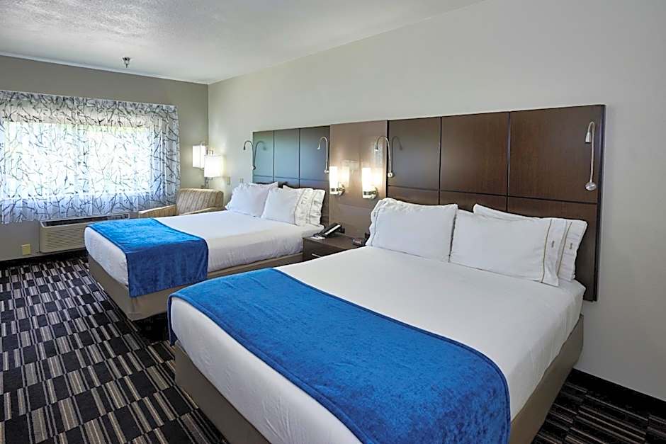 Holiday Inn Express & Suites Birmingham South - Pelham By IHG