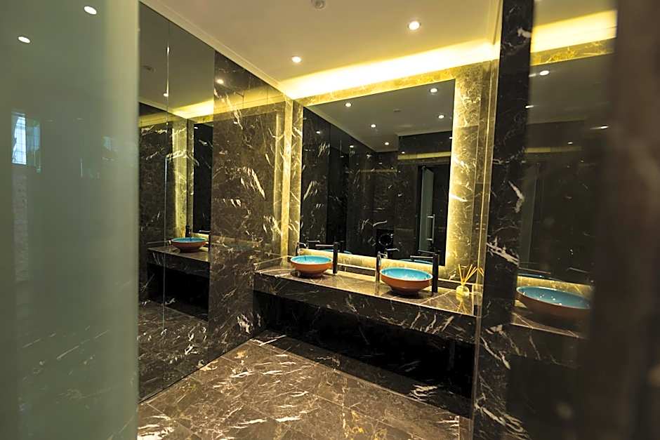 Kleopatra Suit Hotel