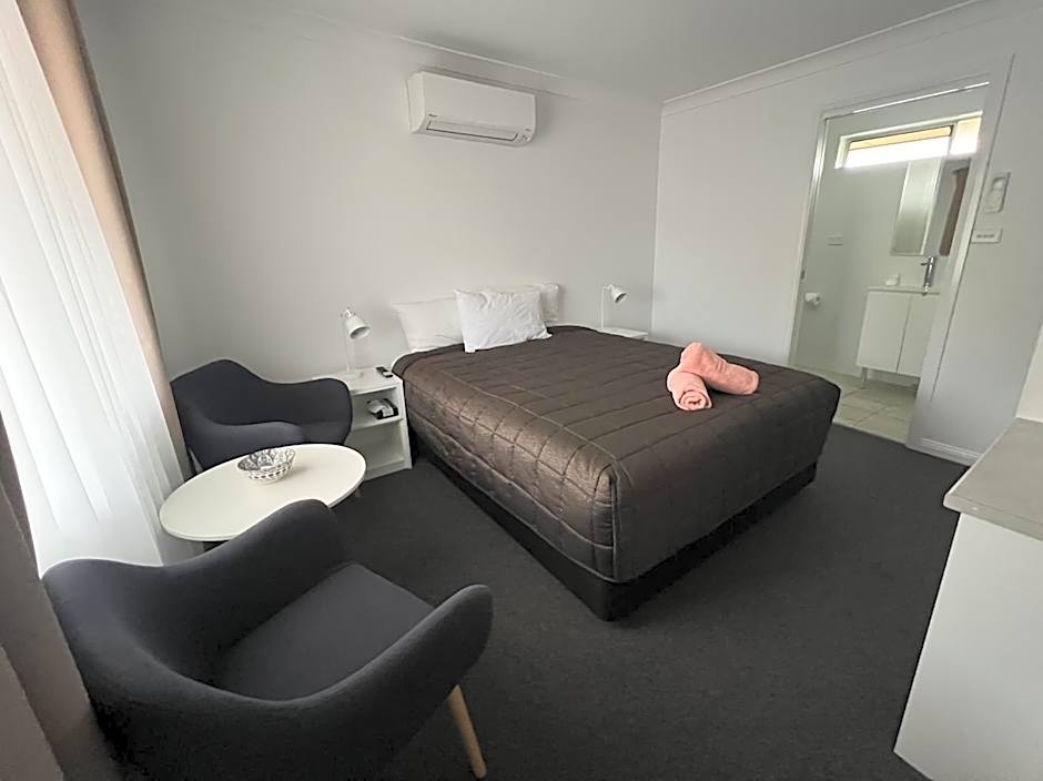 Almond Inn Motel