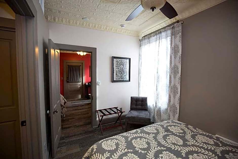 Dodici Night Suites