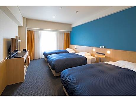 Triple Room - 2 Semi Double Beds (W120cm x L200cm) & 1 Single Bed (W85cm x L200cm), Non Smoking