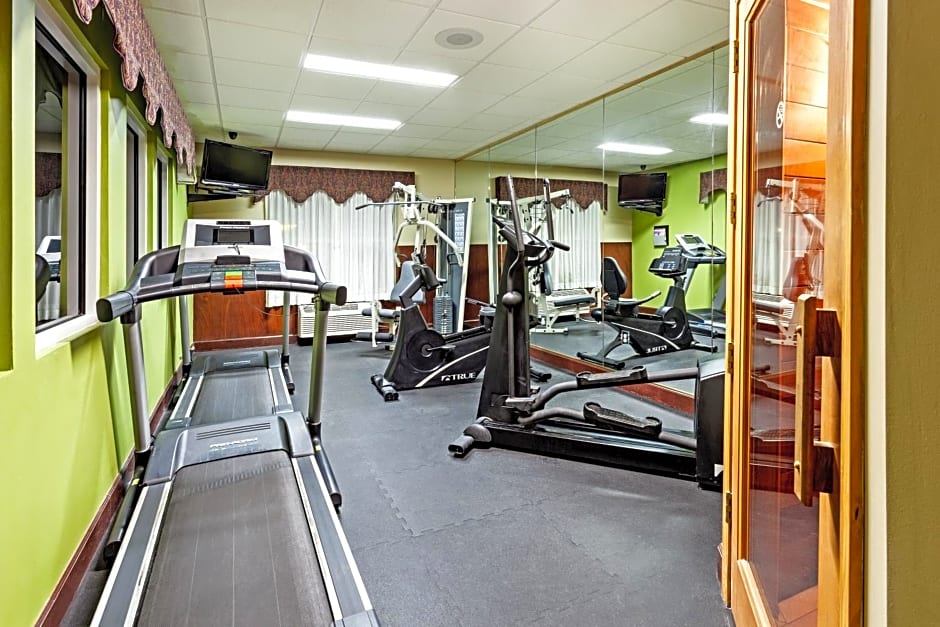 Country Inn & Suites by Radisson, Hinesville, GA