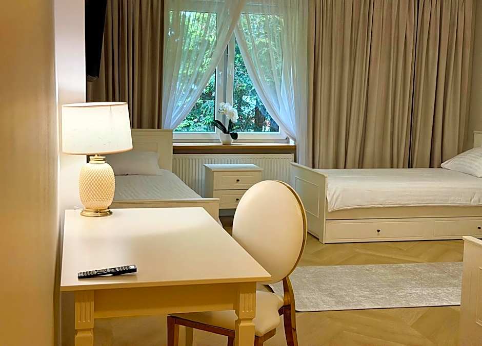 Hotel Pałac Akropol
