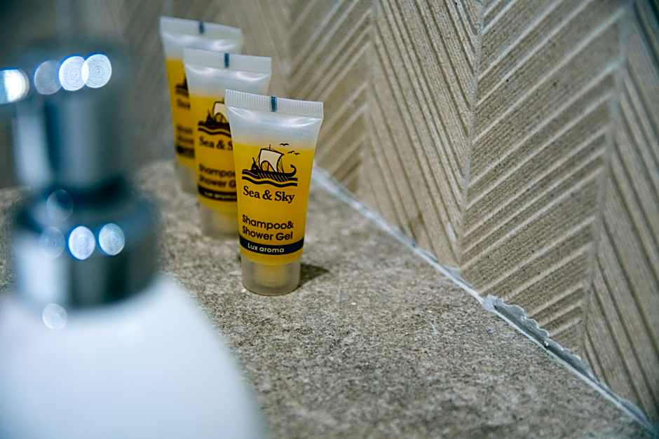 Unique Aura Luxury Studios