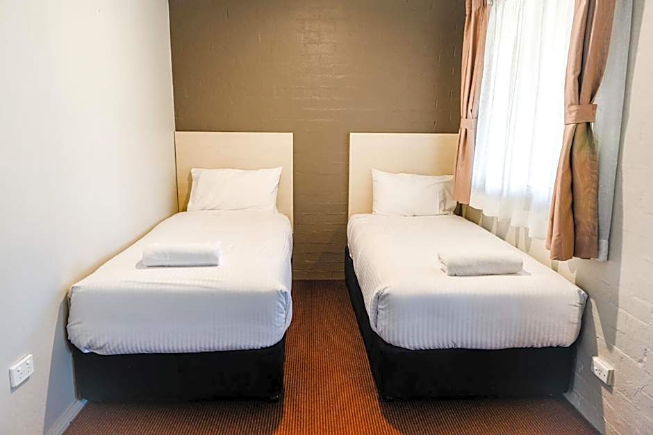Balan Village Motel