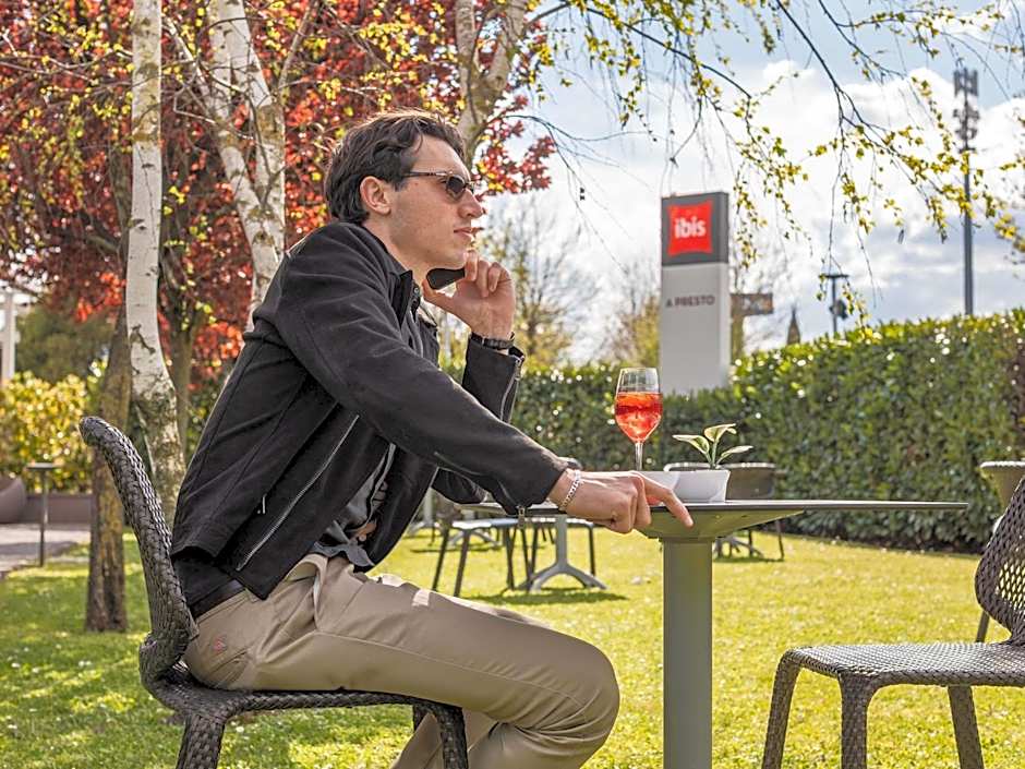 Hotel Ibis Firenze Prato Est