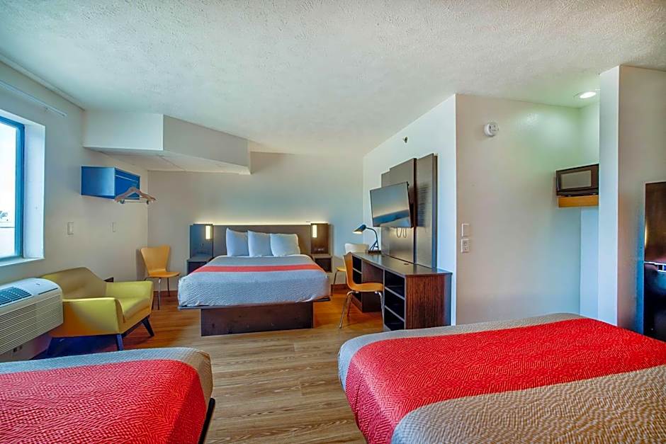 Motel 6-Percival, IA