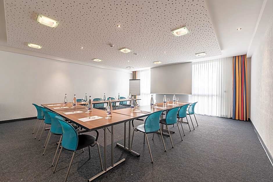 B&B Hotel Lully 3 Lakes