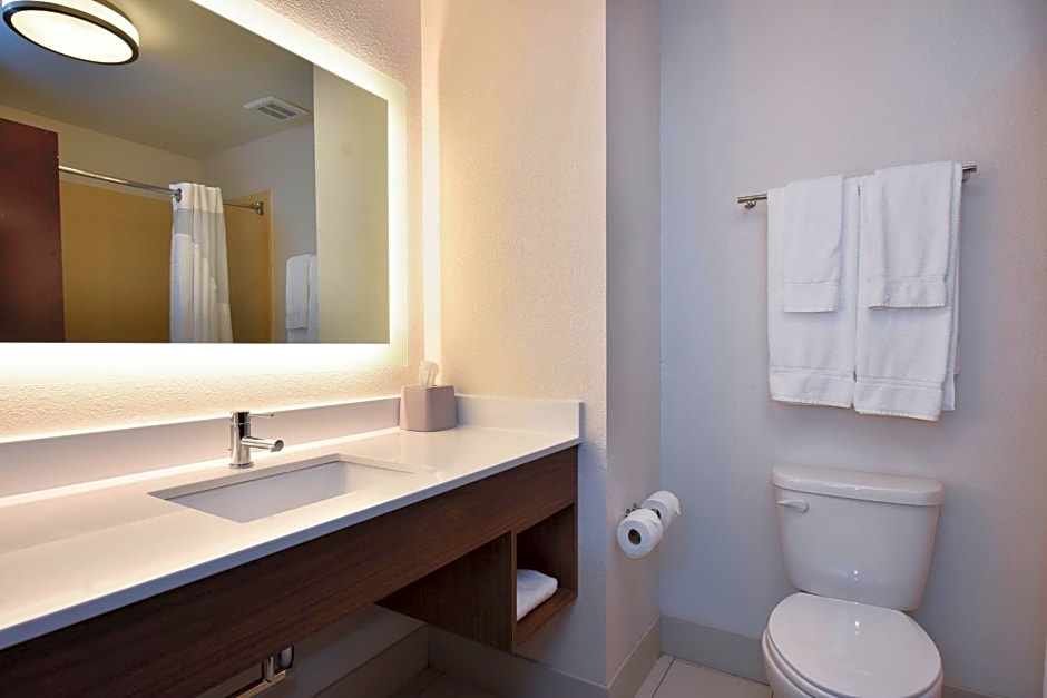 Holiday Inn Express Hotel & Suites Selma By IHG